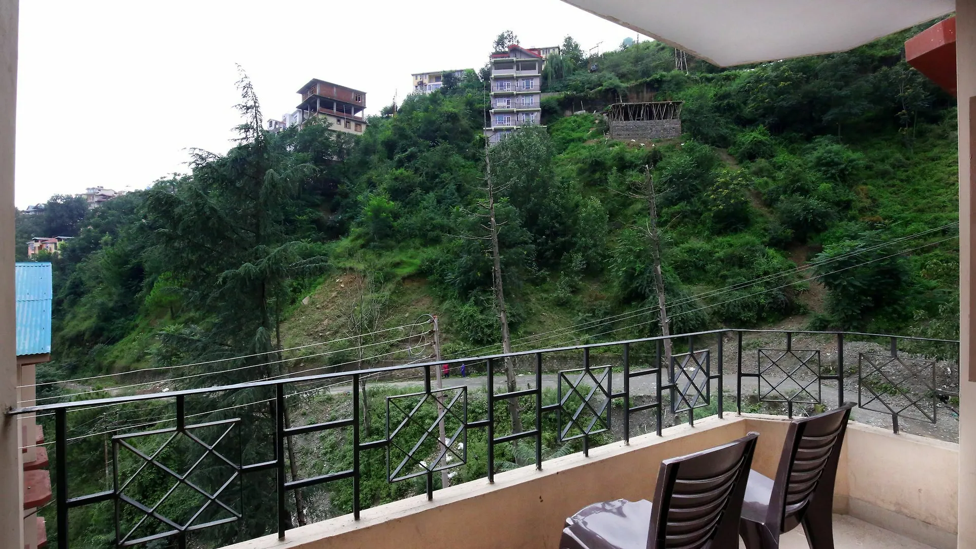 *** Hotel Oyo 9200 Valley View 3 Bhk Villa Shimla India